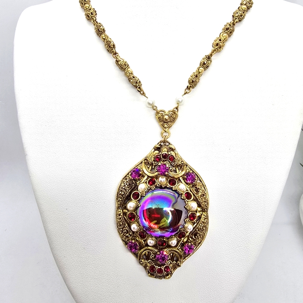 Vintage West Germany Gold Tone Filigree Red Breath Rhinestone Pearl Necklace